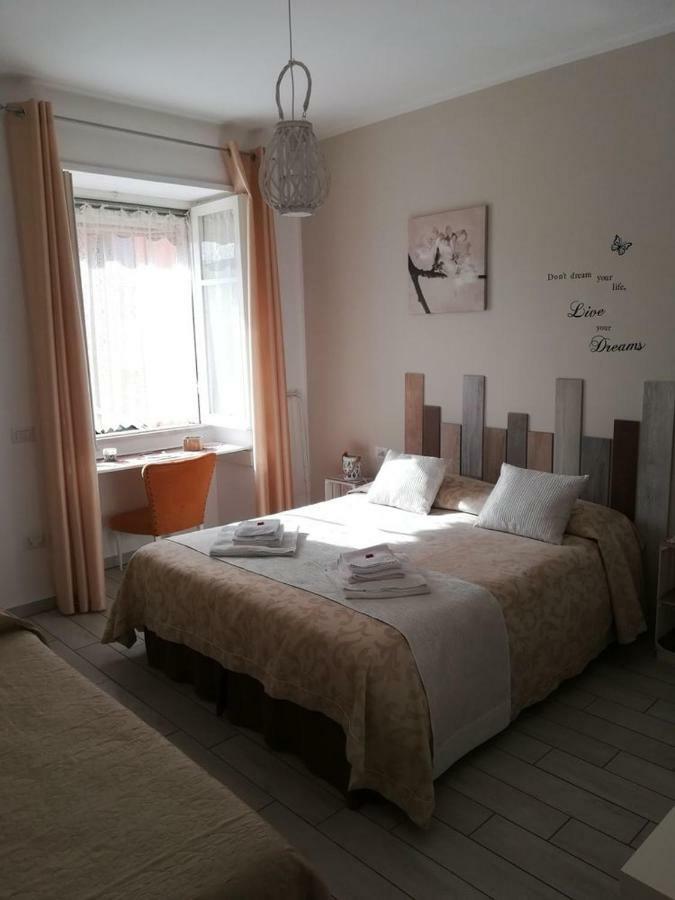 Bed and Breakfast Il Frangipane Формия Экстерьер фото