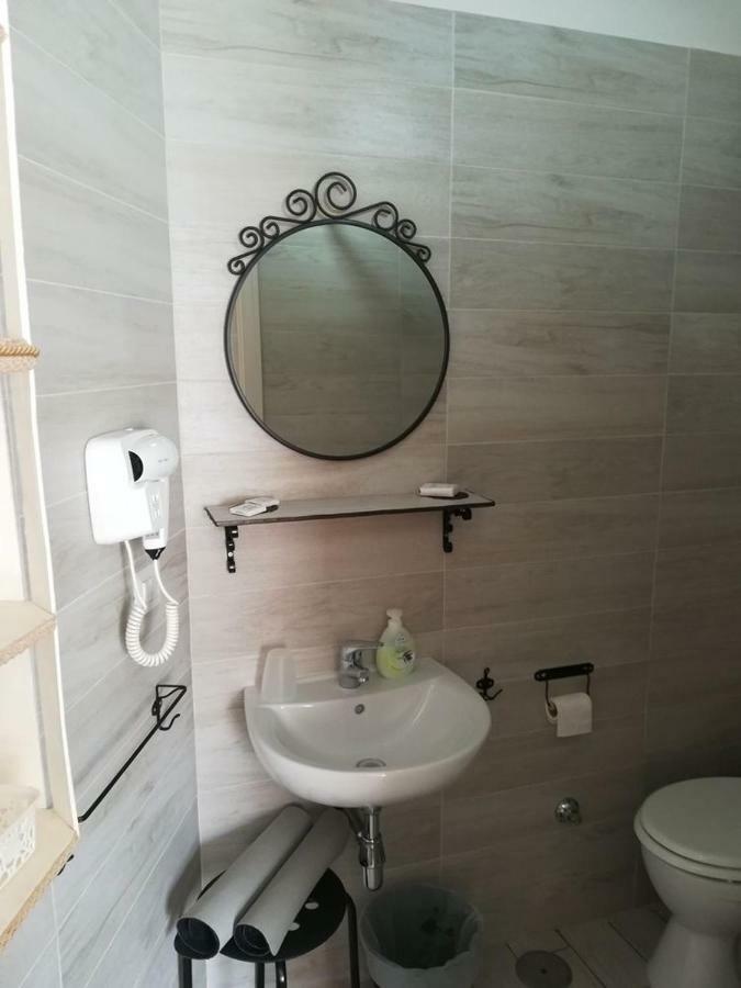 Bed and Breakfast Il Frangipane Формия Экстерьер фото